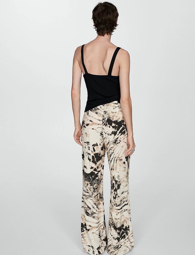 Mango - Fluid animal- print trousers - vida byxor - light beige - 3
