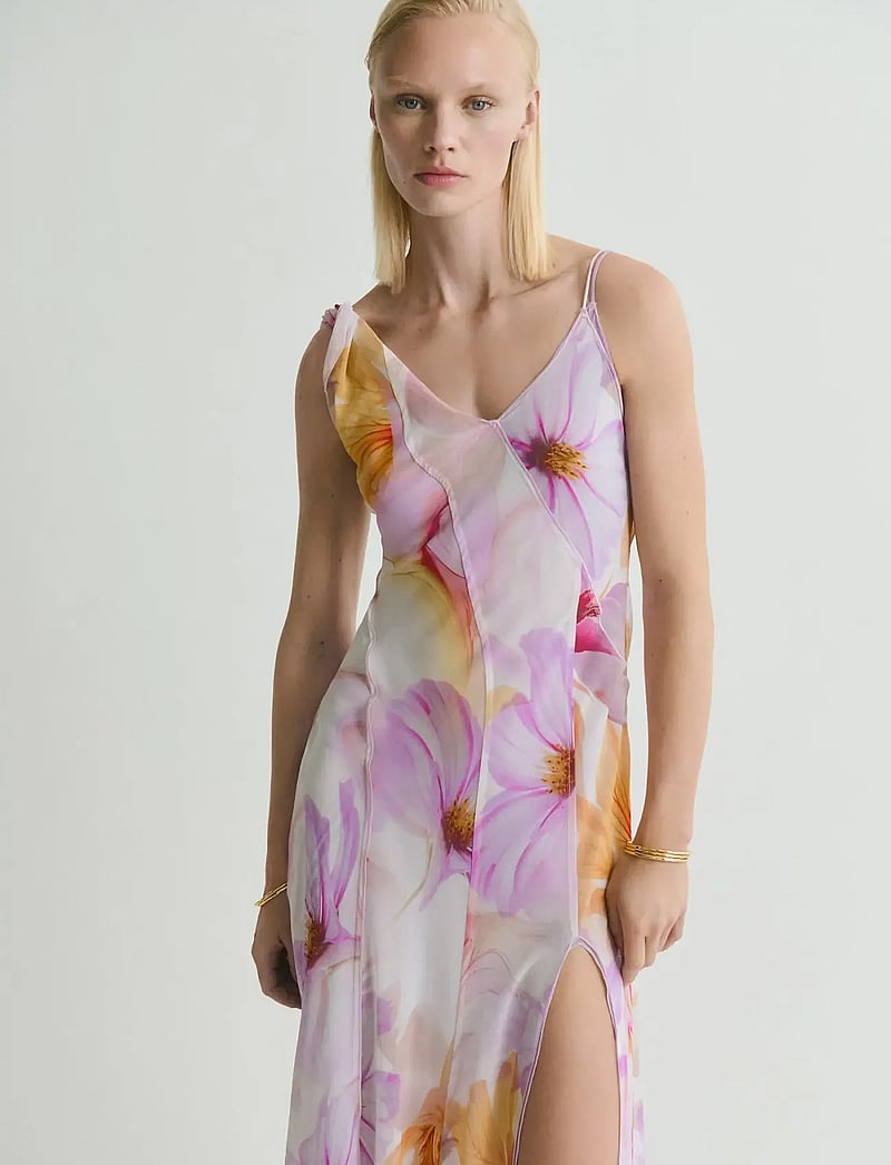Mango - Floral-print dress with asymmetrical straps - sommerkjoler - lt-pastel purple - 0
