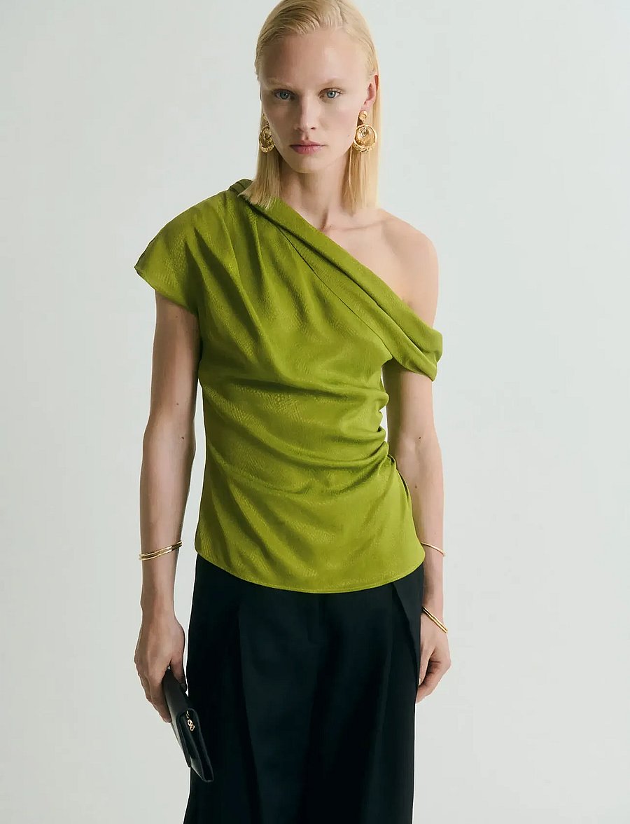 Mango - Satin blouse with asymmetrical neck - kortärmade blusar - green - 0