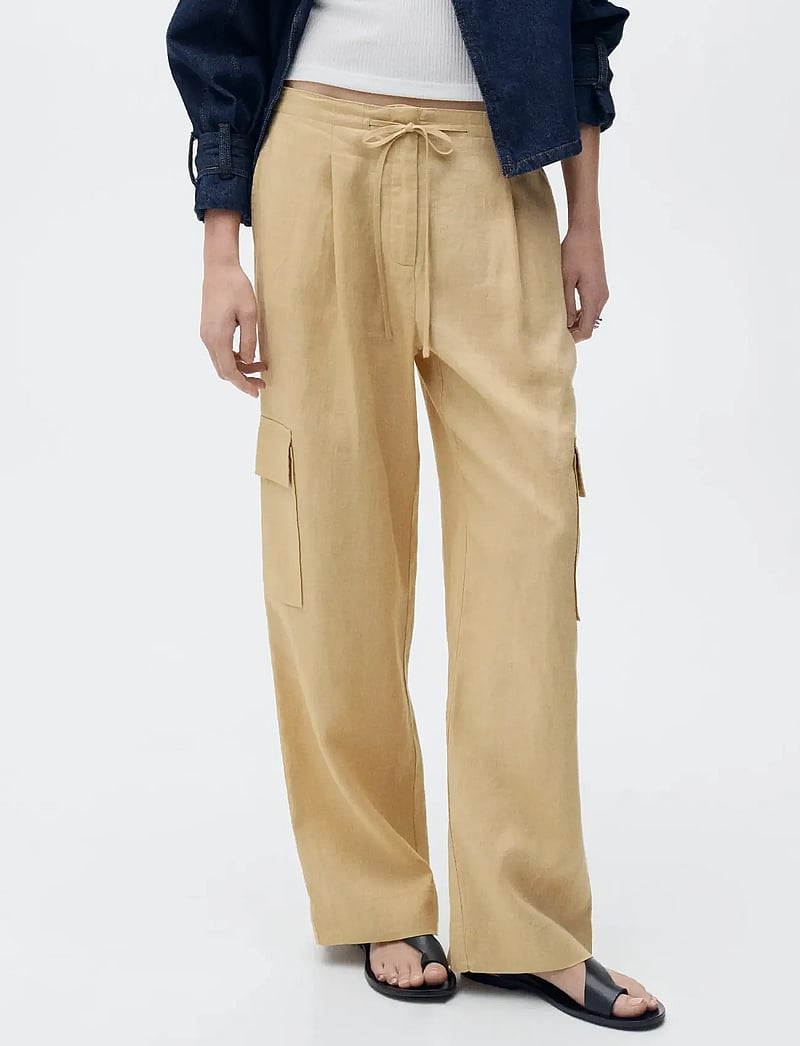 Mango - Linen cargo trousers - hørbukser - medium yellow - 0