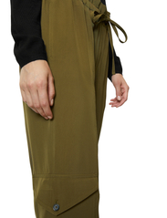 Marc O'Polo - WOVEN PANTS - straight leg trousers - forest floor - 3