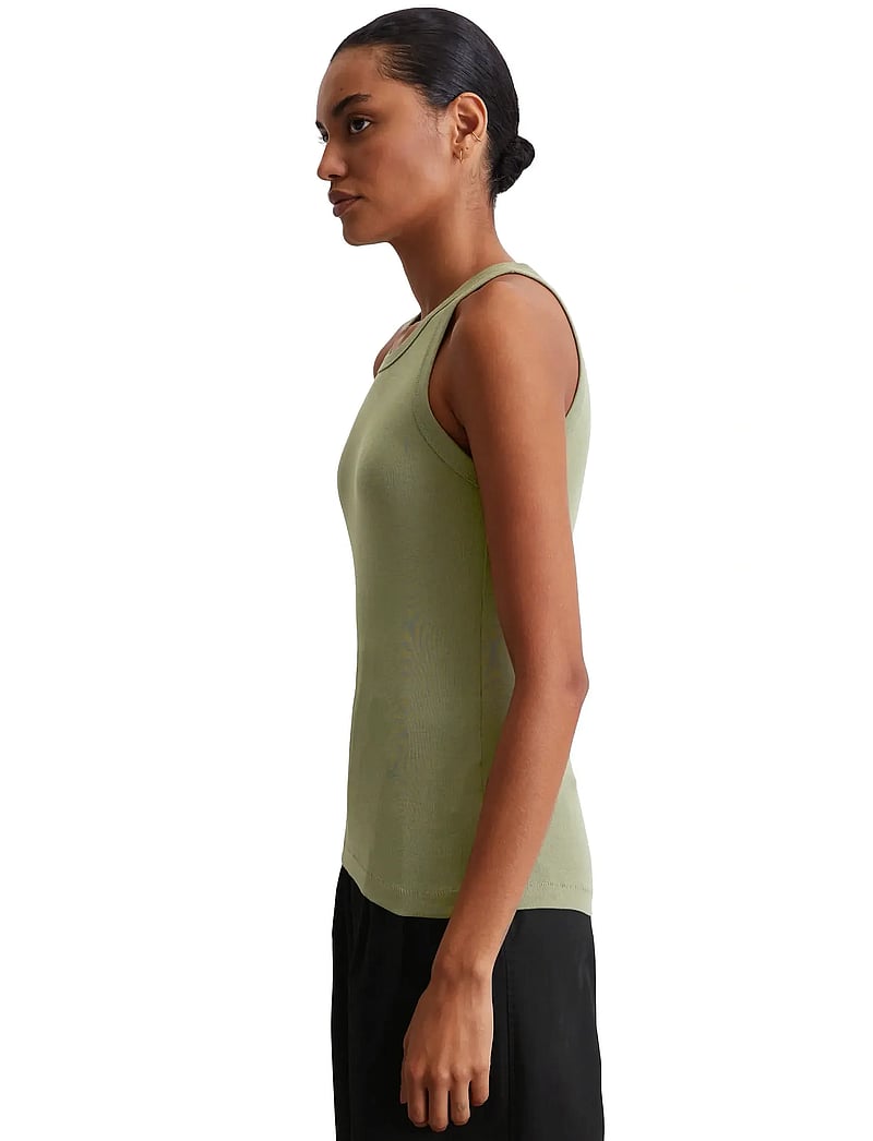 Marc O'Polo - T-SHIRTS SLEEVELESS - linnen - forest moss - 4
