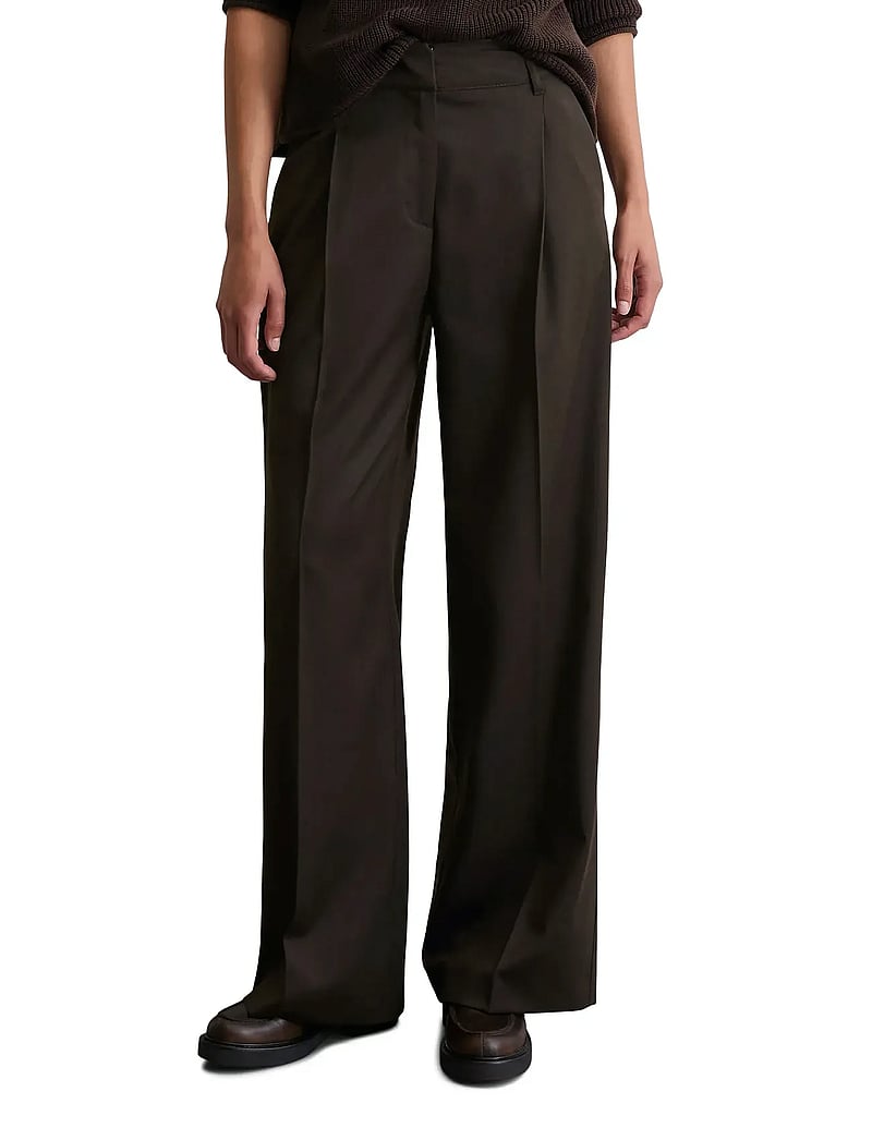 Marc O'Polo - WOVEN PANTS - hosen mit weitem bein - dark coffee - 0