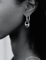 Maria Black - Vogue Earring - oorbellen - silver - 2
