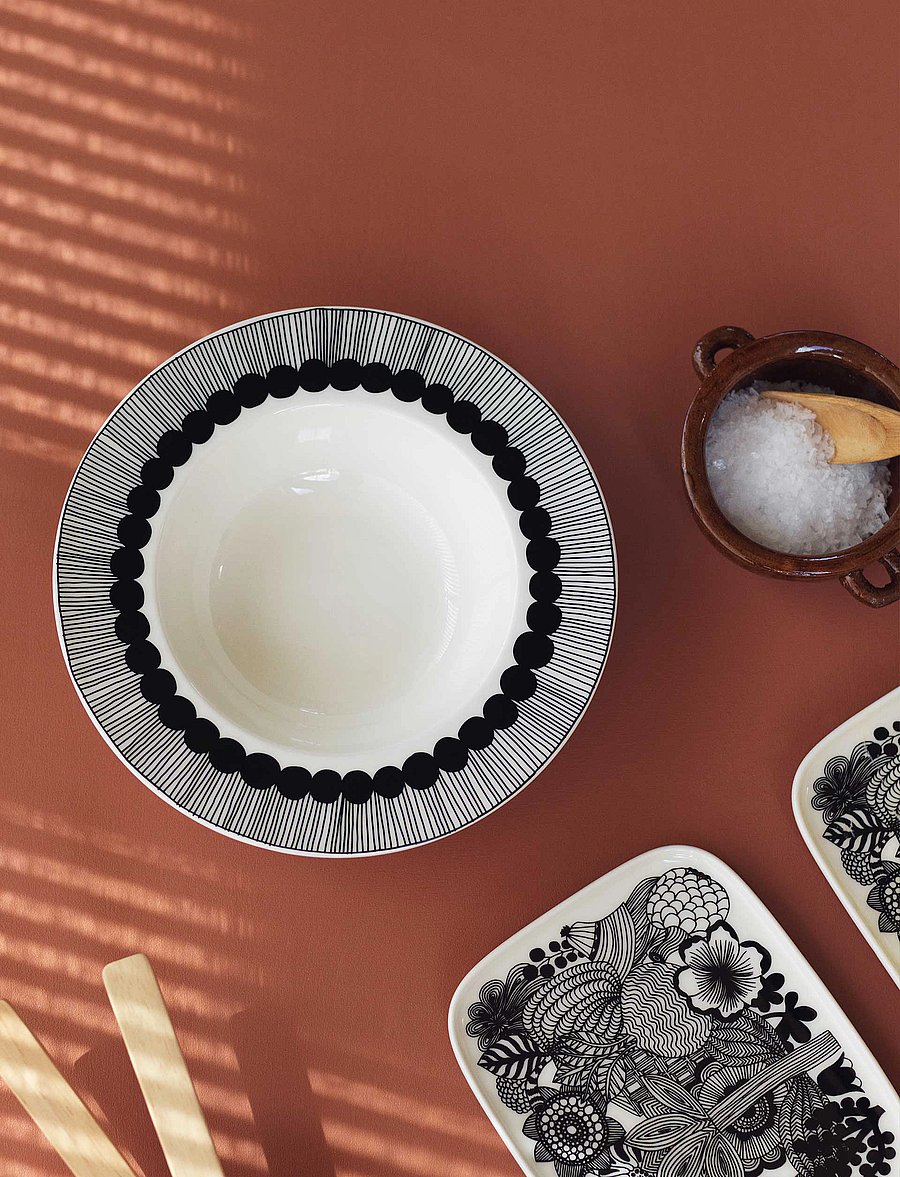 Marimekko Home - SIIRTOLAP. DEEP PLATE 2,5 DL - madalaimad hinnad - white, black - 3