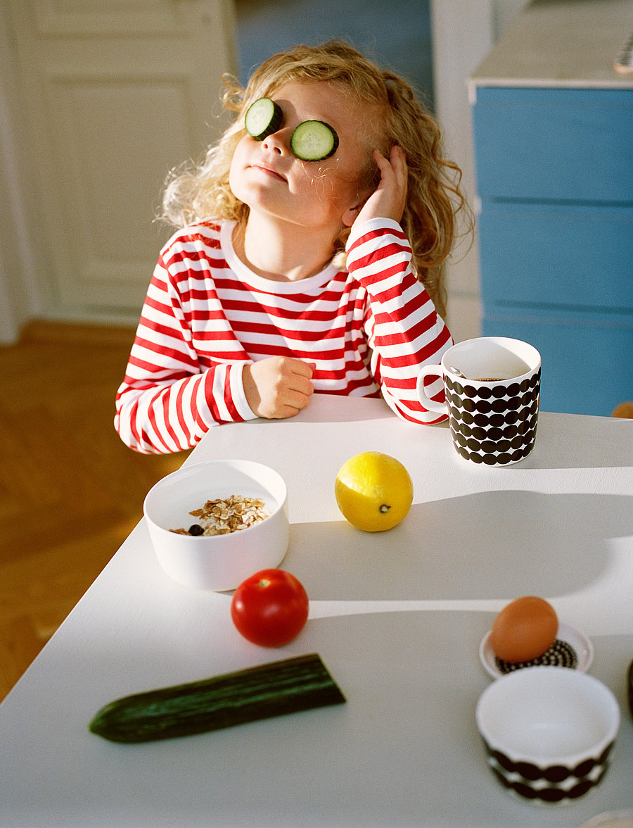 Marimekko Home - SIIRTOLAPUUTARHA MUG 4 DL - arbatos puodeliai - white, black - 2