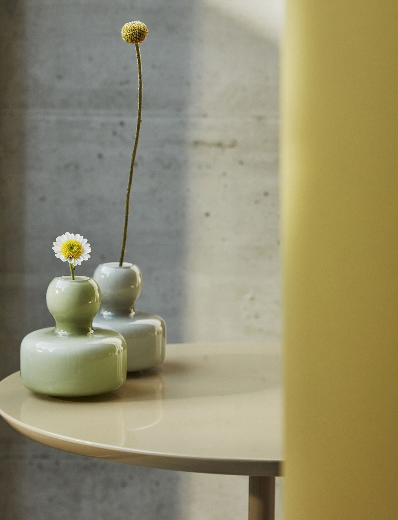 Marimekko Home - FLOWER VASE - kleine vasen - olive opal - 1
