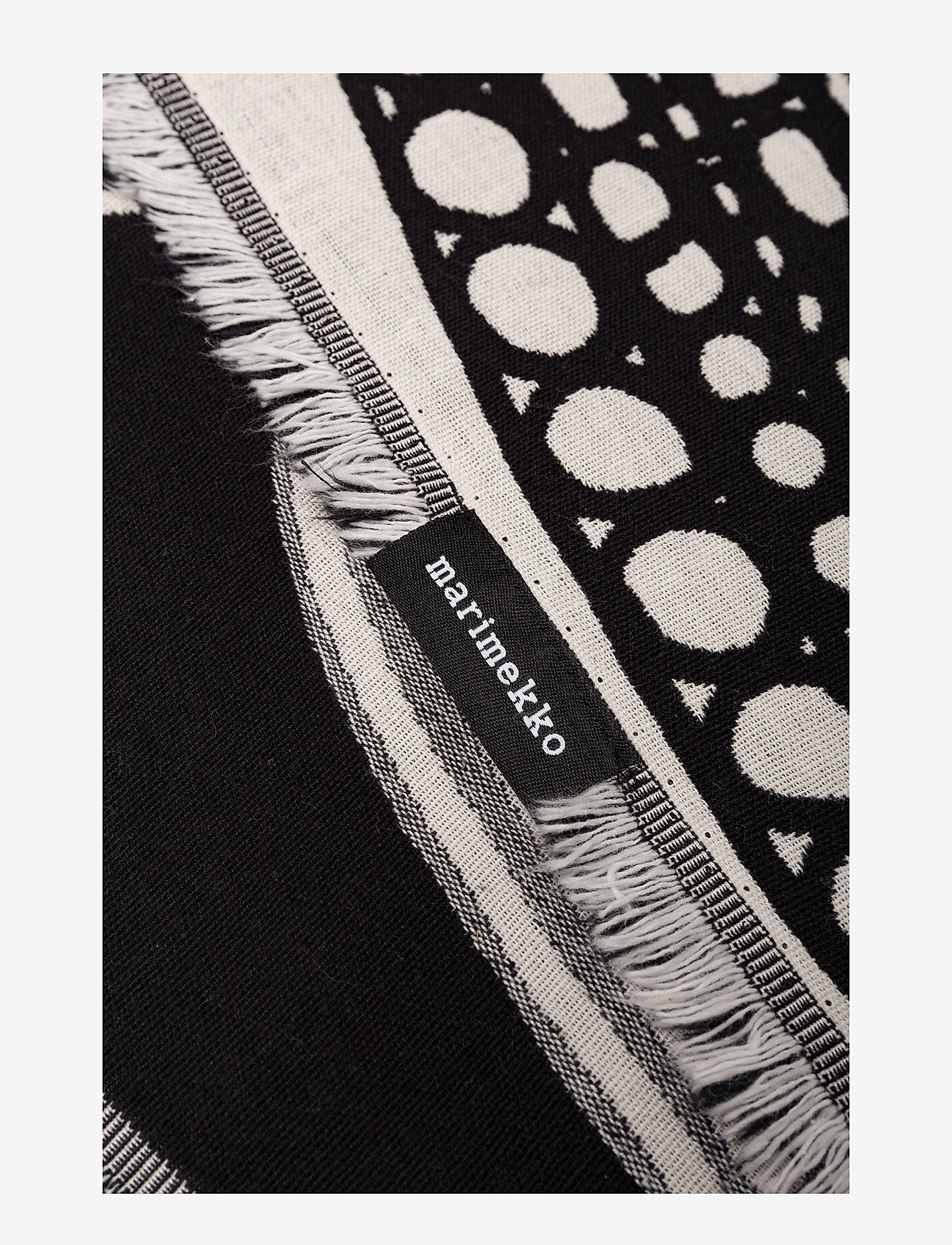 Marimekko Home - SIIRTOLAPUUTARHA BLANKET - blankets & throws - ecru, black - 1