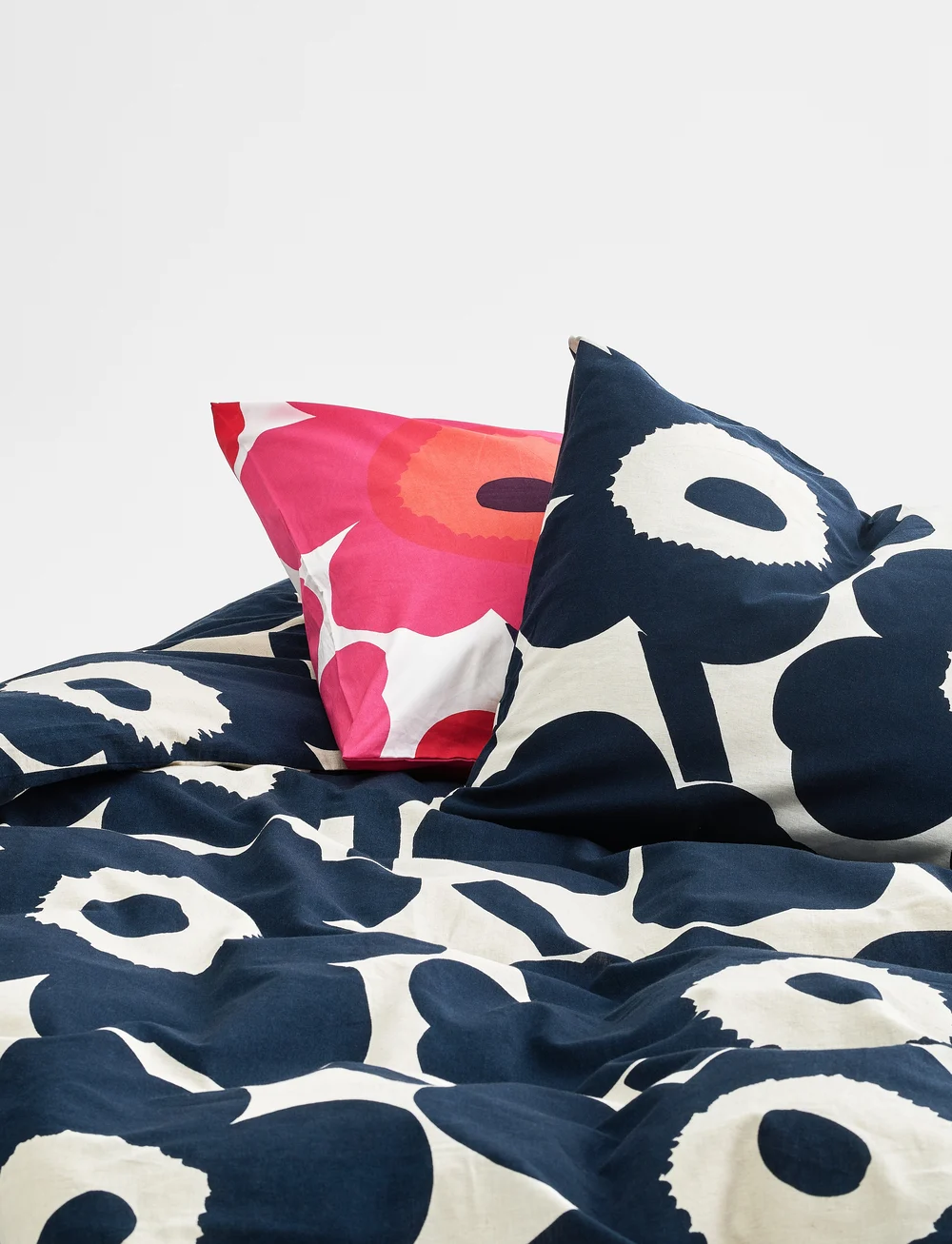 Marimekko Home - UNIKKO CO/LI PC 60X63-65X65 CM - kopfkissenbezüge - cotton, dark blue - 2