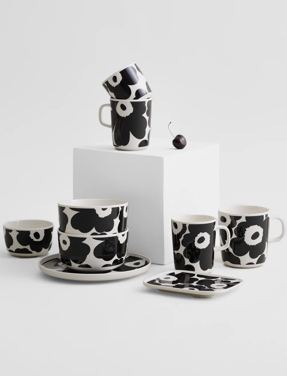 Marimekko Home - UNIKKO MUG 2,5DL - tekopper - white, black - 1