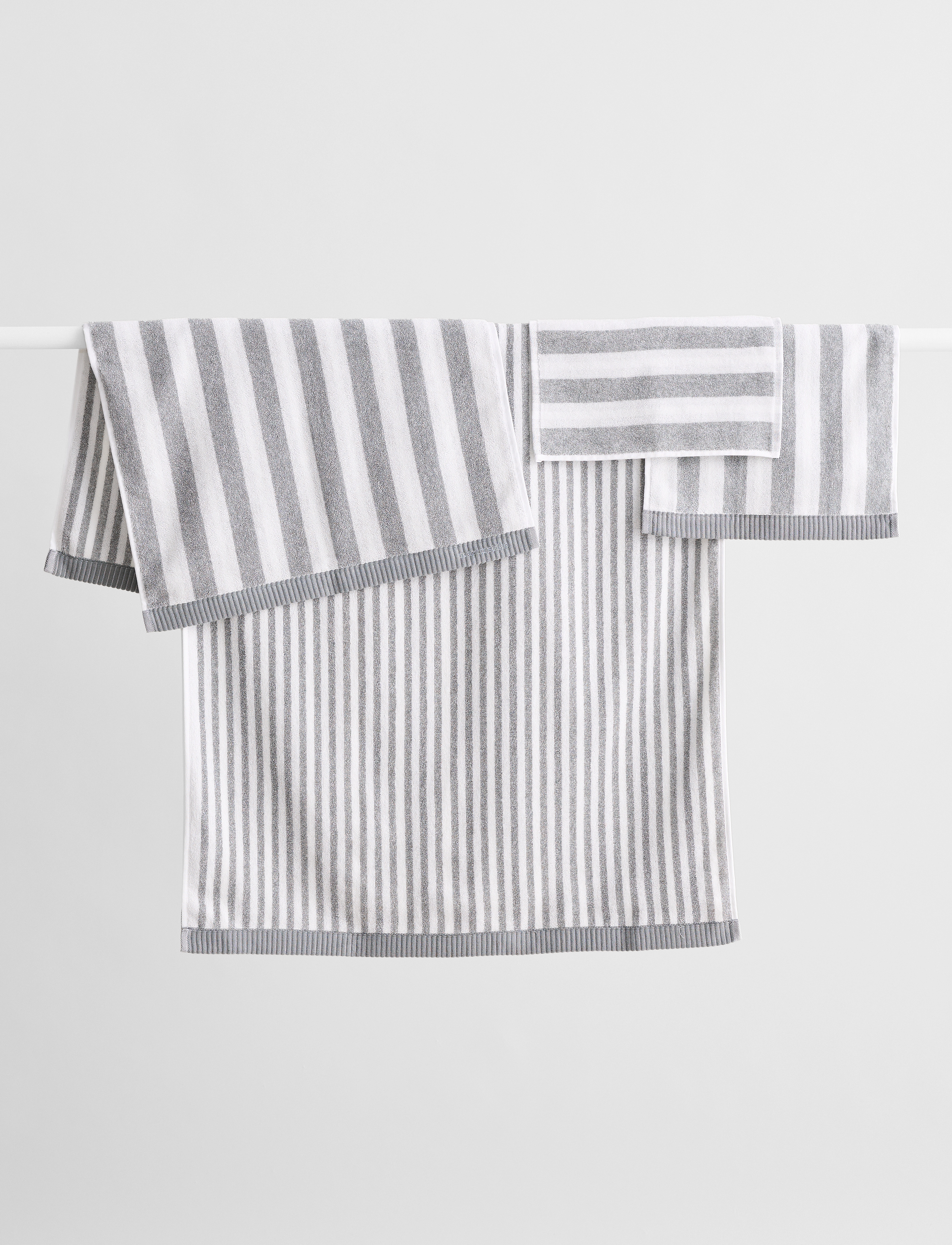 Marimekko Home - KAKSI RAITAA GUEST TOWEL 30X50 - white/grey - 2