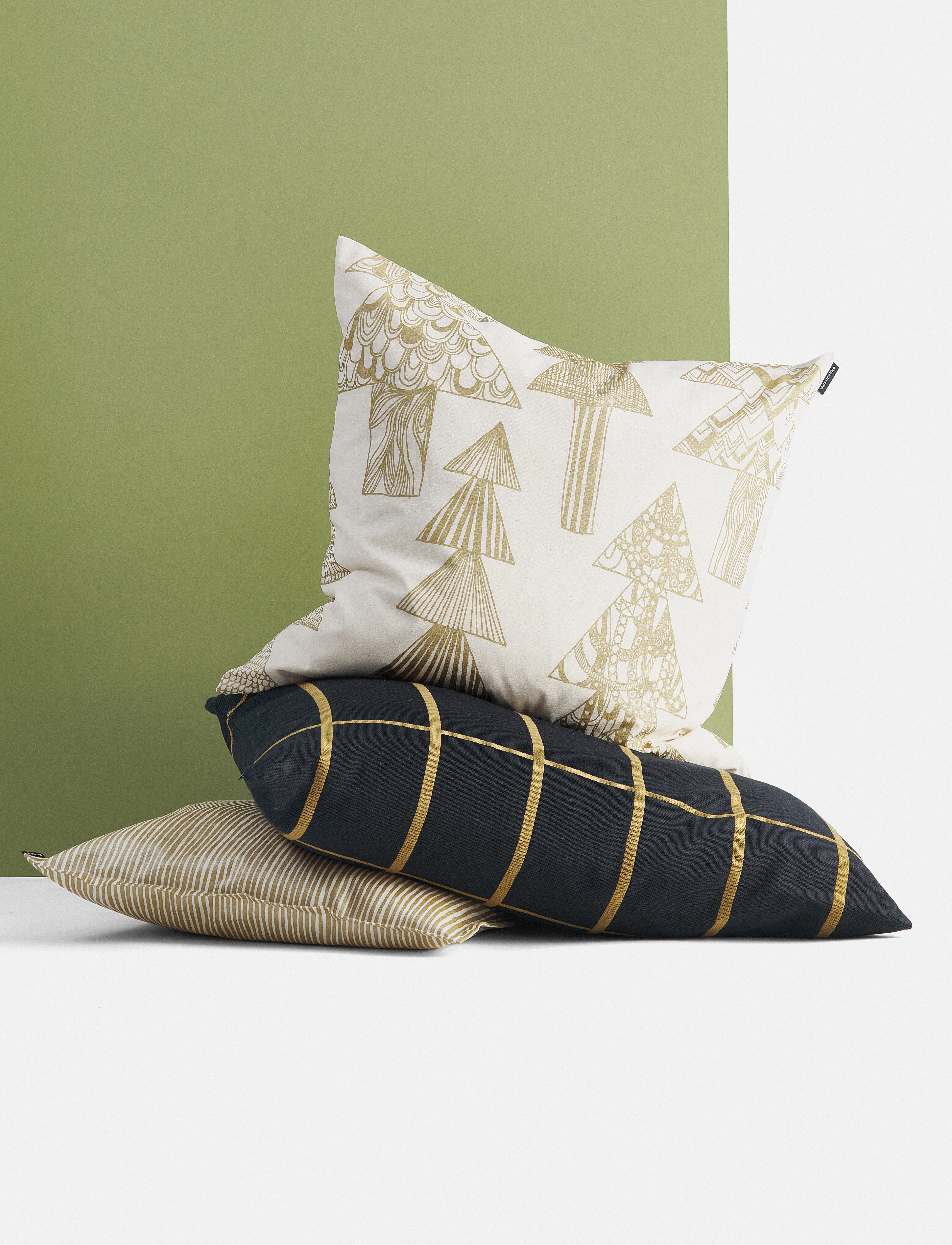 Marimekko Home Tiiliskivi Cushion Cover 40X60, 60X40 cm, Cushions & Blankets, Schwarz - Covers, Homeware