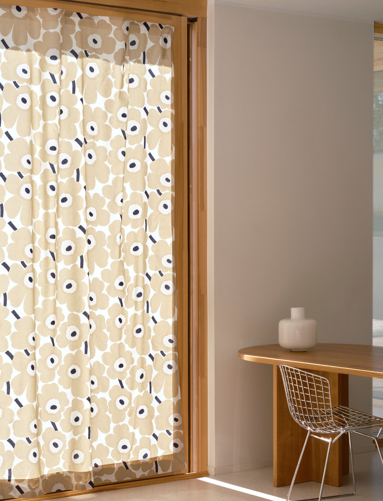 Marimekko Home - P.UNIKKO CURTAIN 135X250 - lange gordijnen - off white, beige, dk.blue - 1