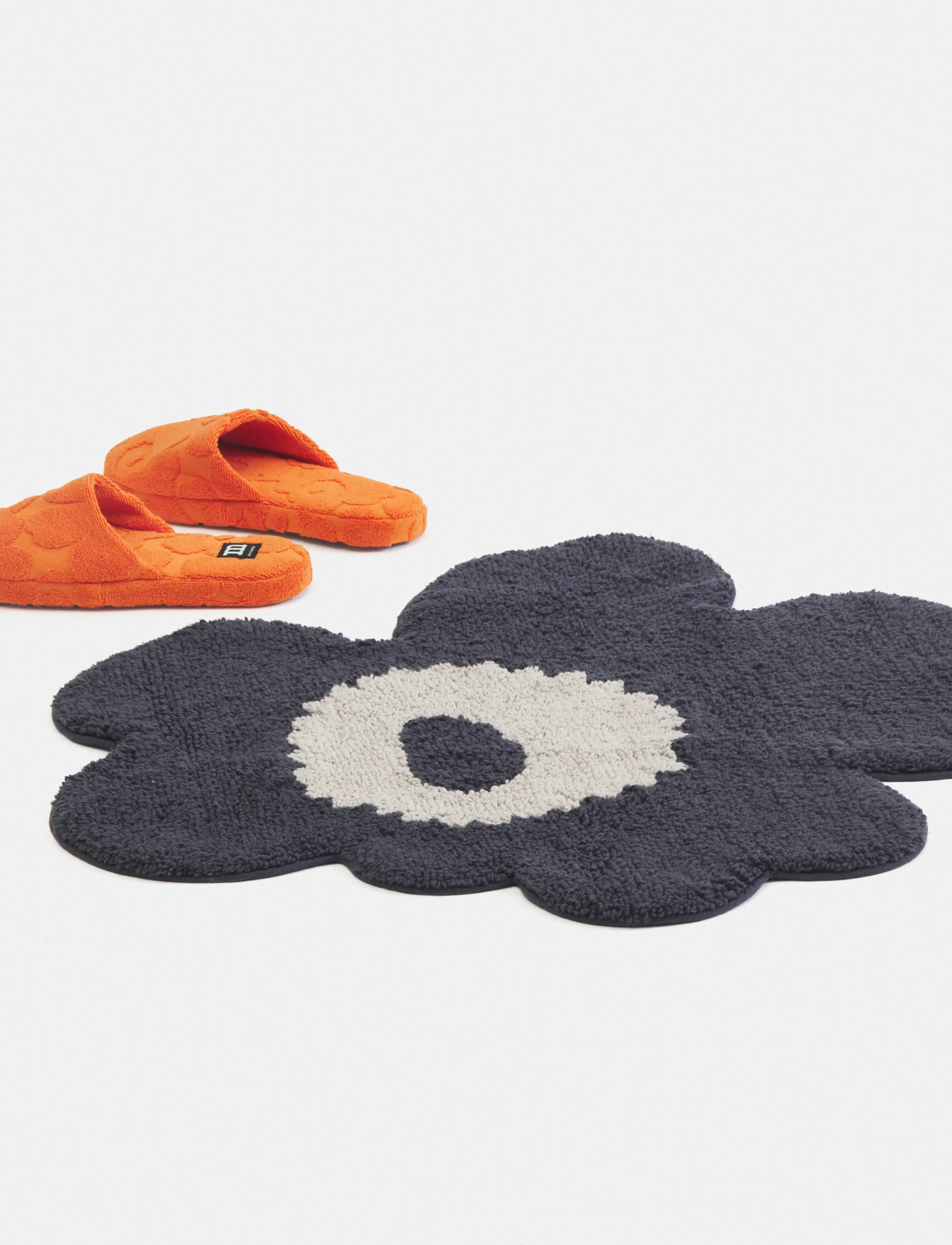 Marimekko Home Unikko Terry Bath Mat 73X74 cm, 73X74 cm, Black, Tæpper > Badetæpper, Unisex