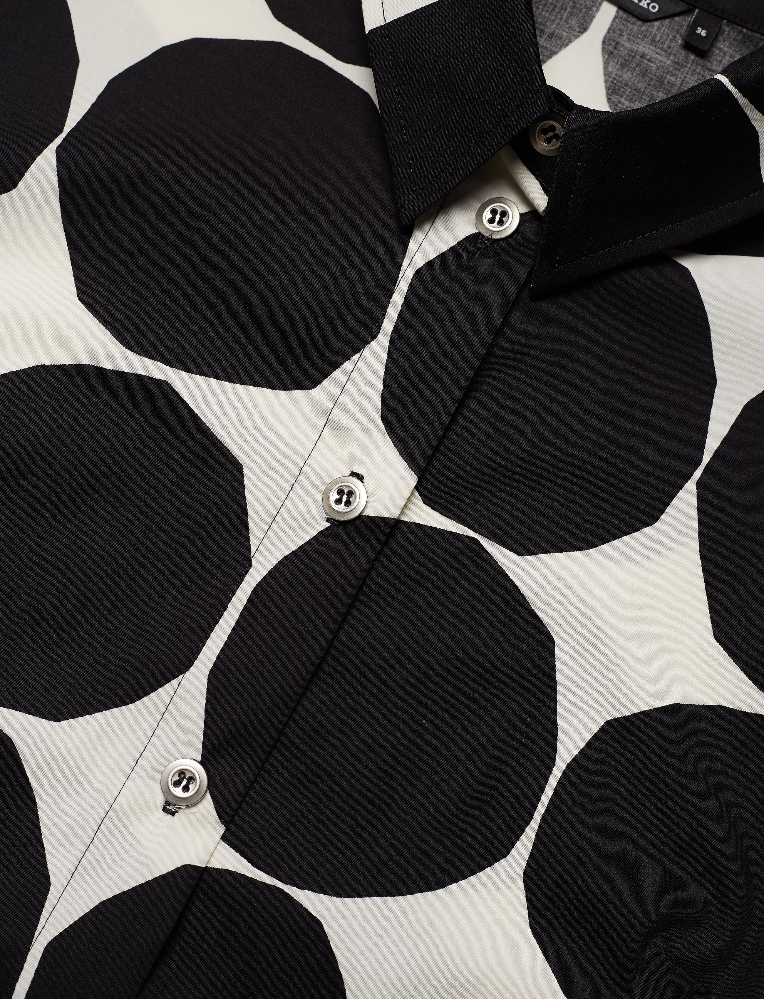 Marimekko - ESIKUVA PIENET KIVET Shirt - off-white, black - 2