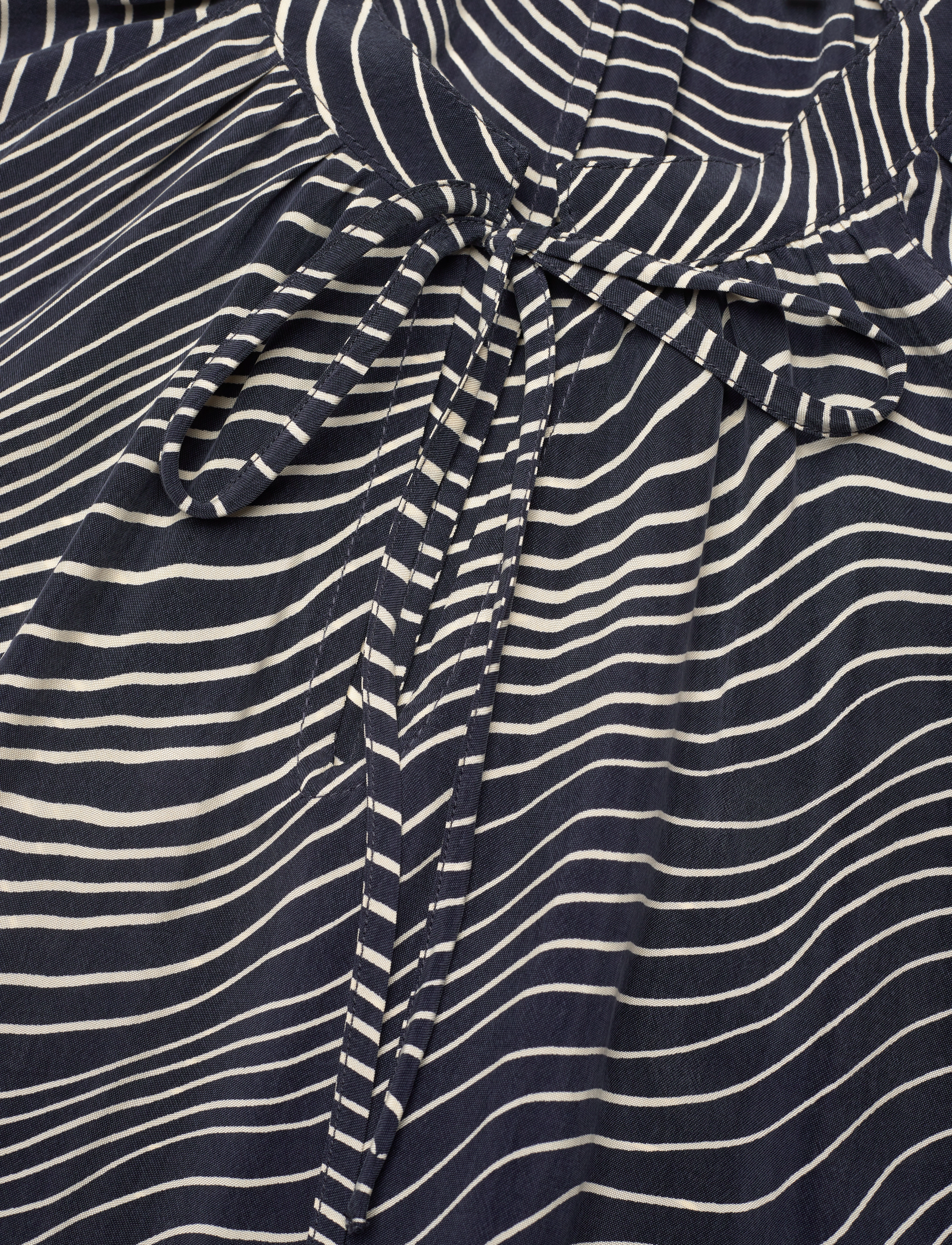 Marimekko - LAUGA NÄKKI - midikleidid - blue, off-white - 4