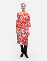 Marimekko - HIMMELI SERENAADI - summer dresses - off-white, pink, red - 2