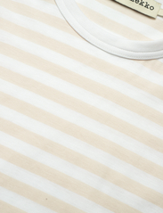 Marimekko - HIIRENKORVA TASARAITA LIGHT - t-shirts - sand, white - 2