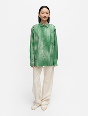Marimekko - JOKAPOIKA 2017 - marškiniai ilgomis rankovėmis - green, off-white - 2