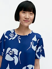 Marimekko - KALLIOKIELO HELAKKA - robes d'été - blue, light blue, off-white - 0
