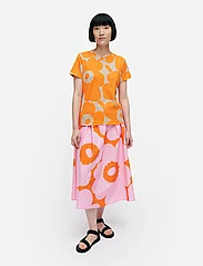 Marimekko - HELEYS UNIKKO - t-shirt & tops - orange, beige - 4