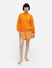 Marimekko - LEIOT UNIKKO PLACEMENT - sweatshirts & hoodies - orange, orange - 4