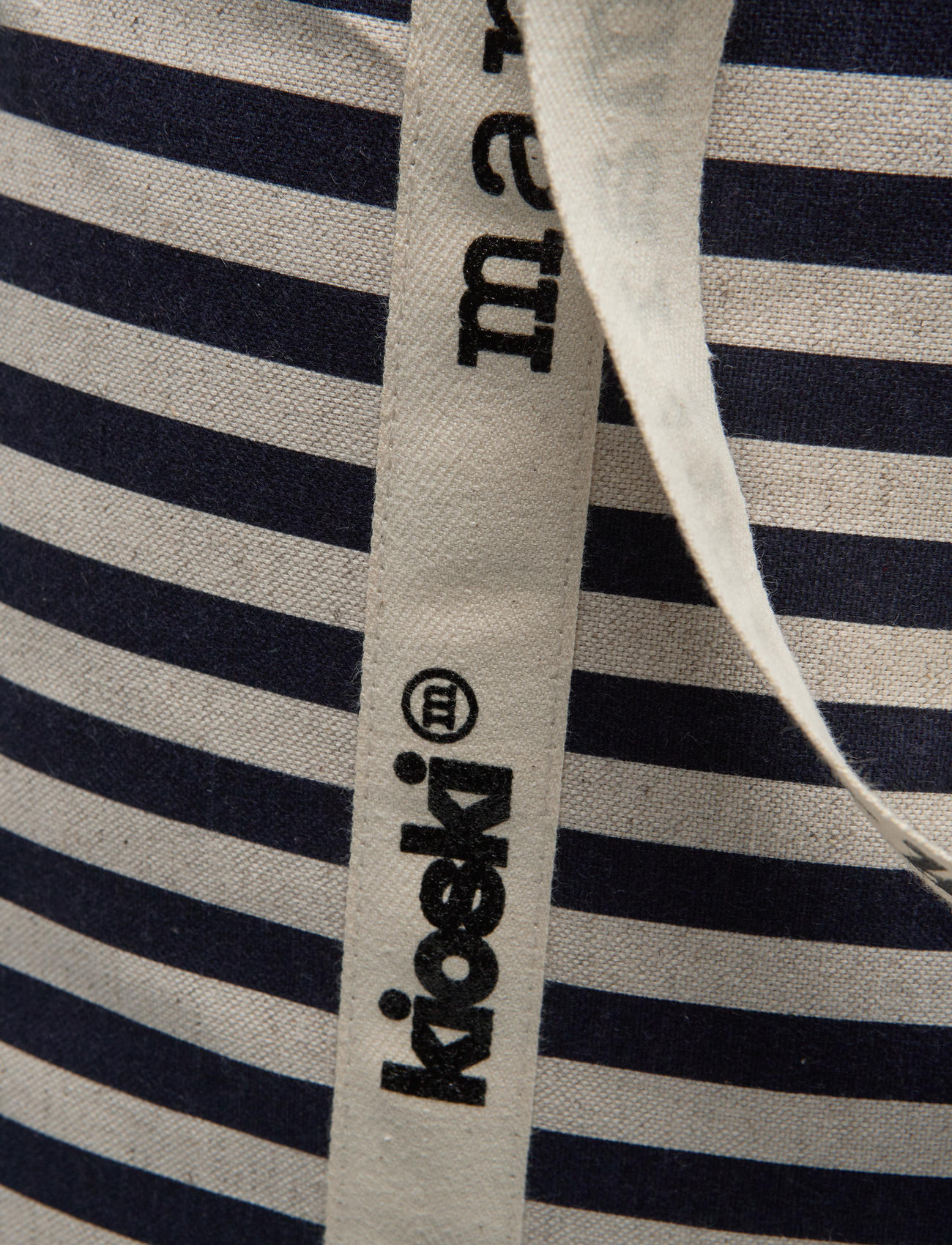 Marimekko - CARRIER MIDI TASARAITA - tote bags - cotton, dark navy - 4