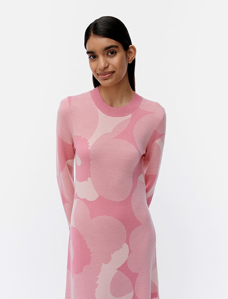 Marimekko - LEIKKUU UNIKKO - stickade klänningar - light pink, white - 4