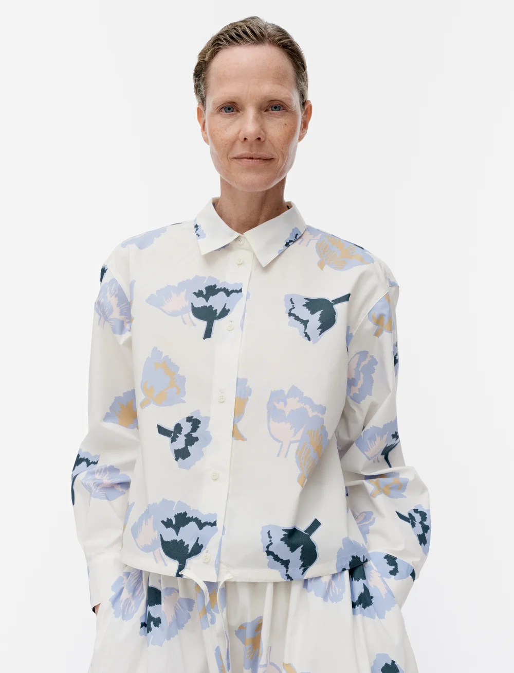 Marimekko - RYPYTYS SUITSUKE - long-sleeved shirts - light blue, off white, rose - 4