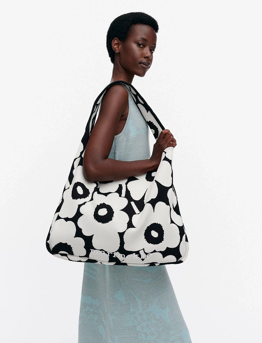 Marimekko - KNITTED BAG LARGE UNIKKO - tote bags - black, off white - 0
