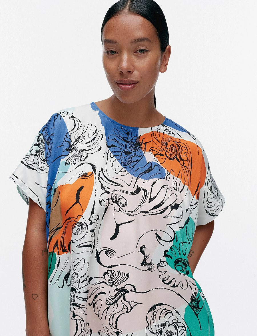 Marimekko - HERKKÄ BLOMBOM - t-shirts - off white, blue, green, red - 4