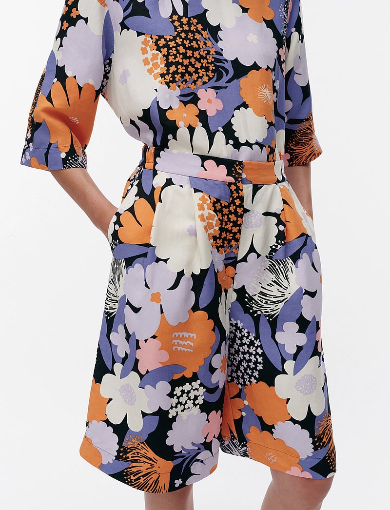 Marimekko - KASVISTO SUVIKIMPPU - linneshorts - lilac, orange, black, off whi. - 4