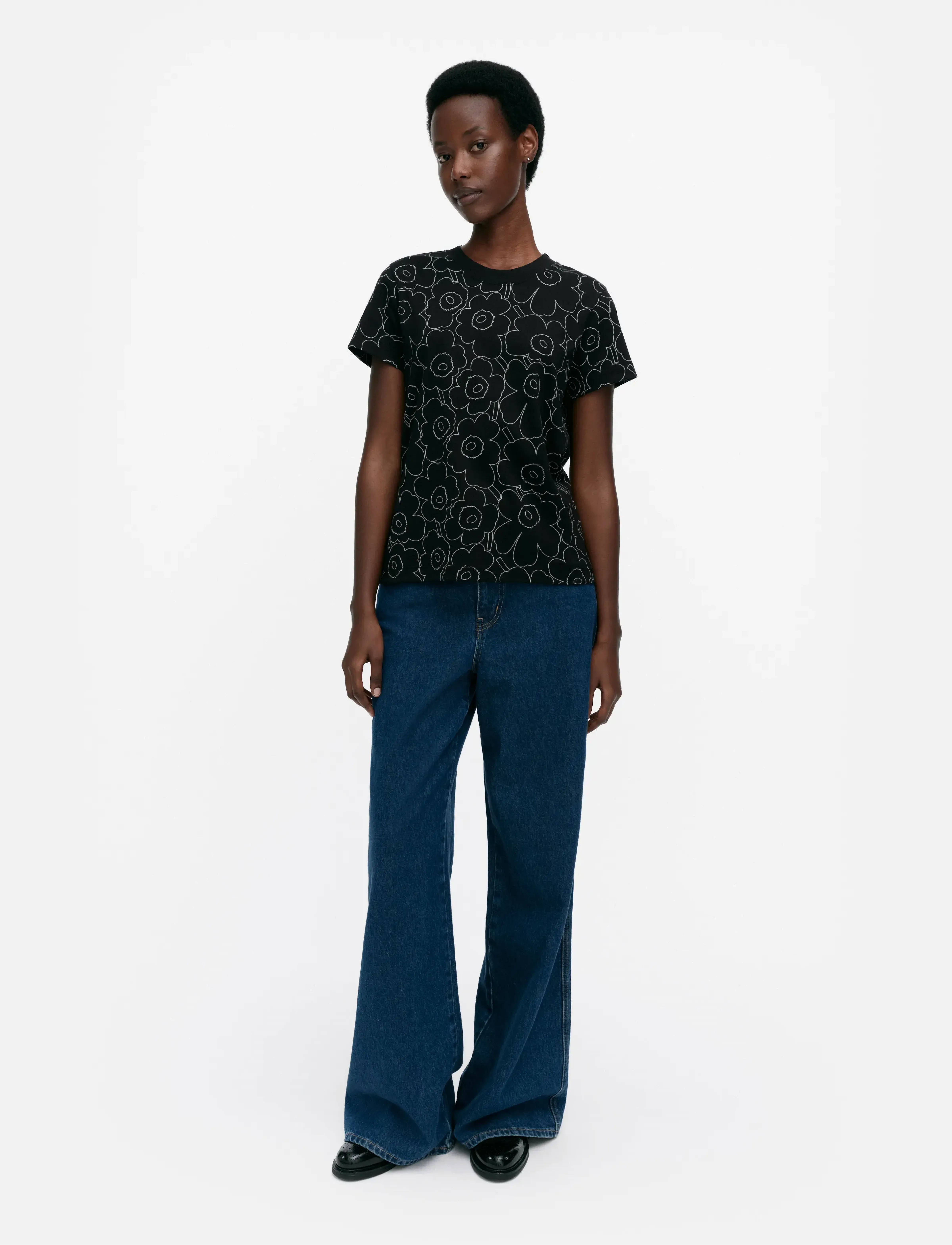 Marimekko Heleys Piirto Unikko, XS, Black, T-Shirts & Toppe > Kortærmede, Dame