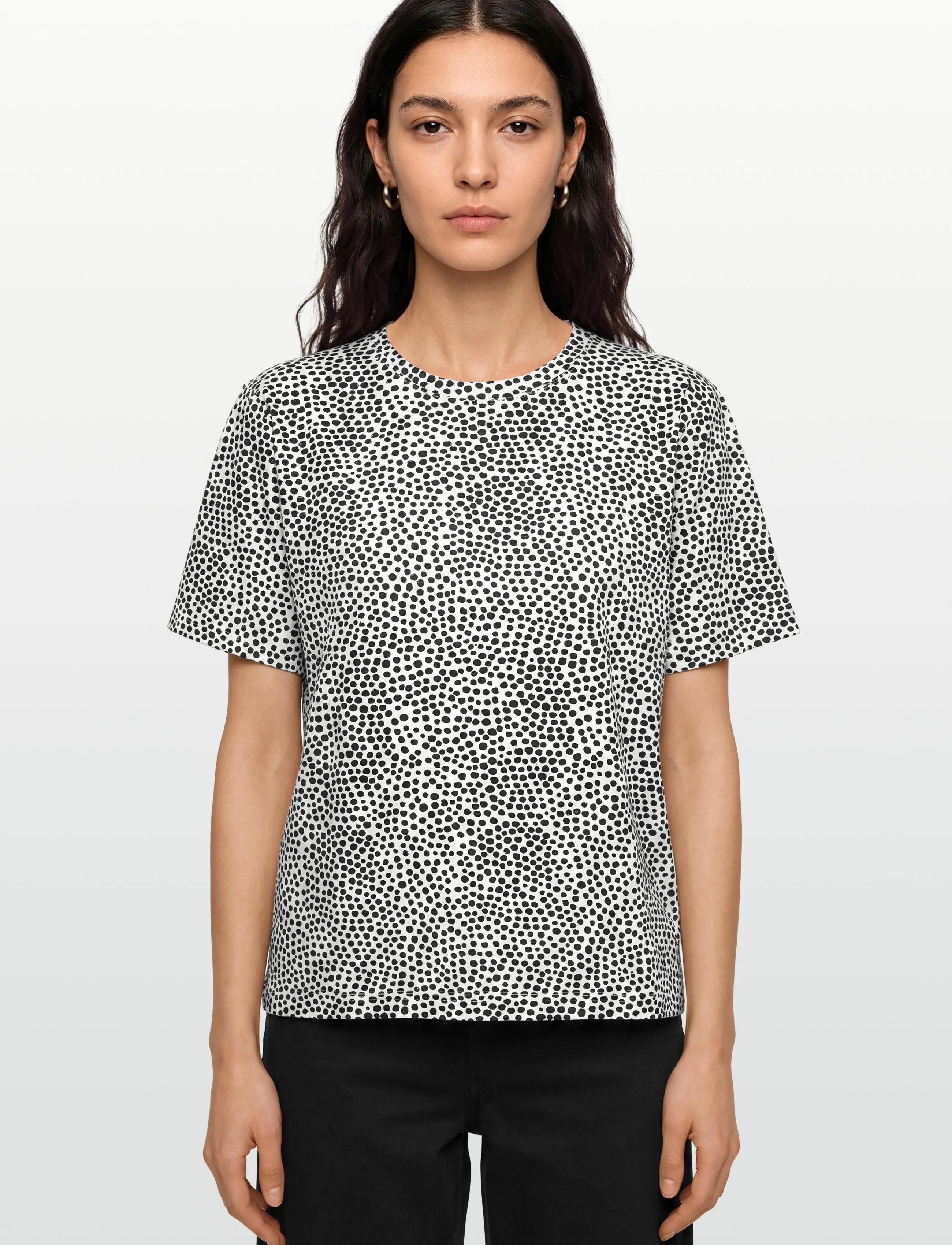 Marimekko - ERNA ISO PIRPUT PARPUT - t-shirts - off white, black - 3