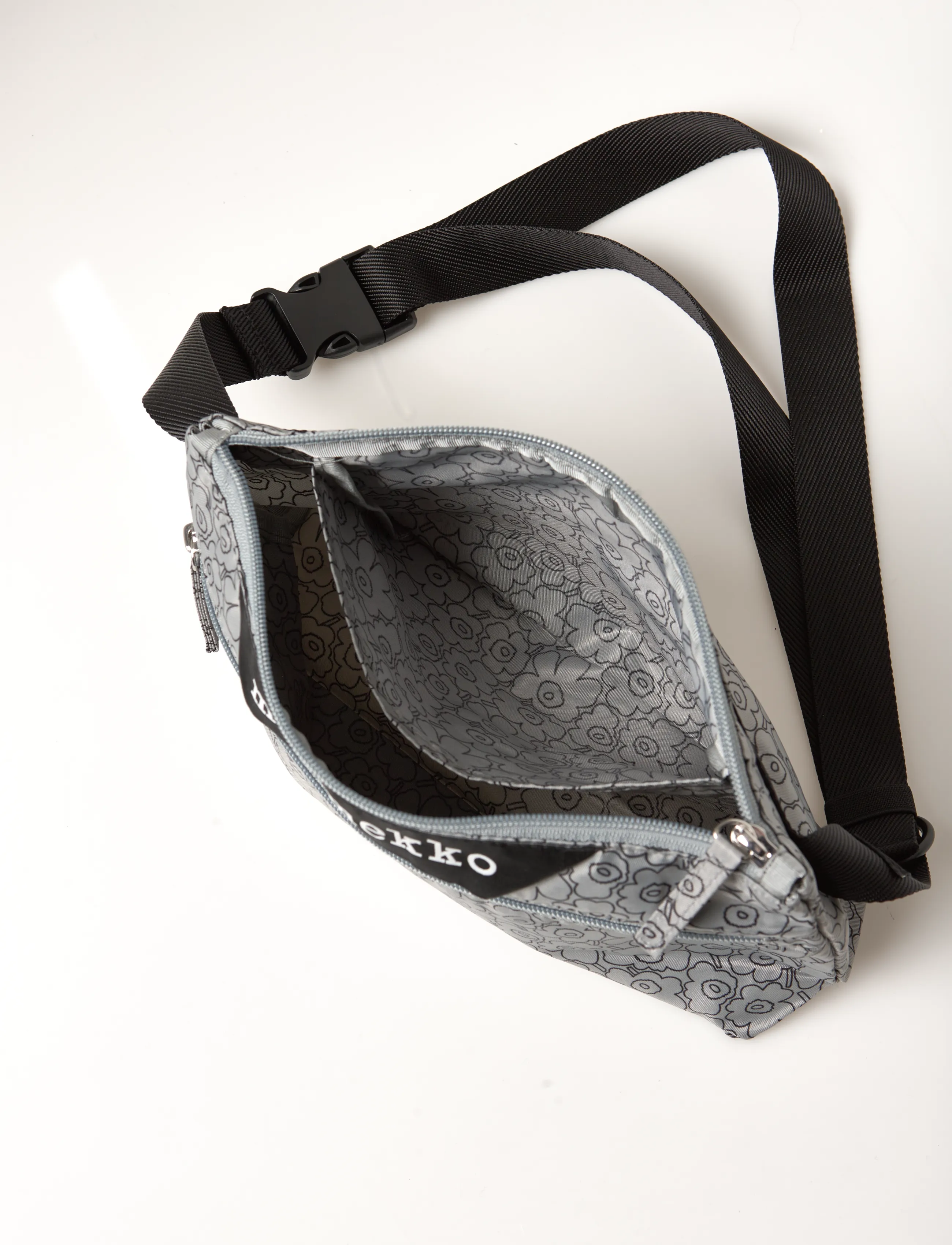 Marimekko - NEAT CROSSBODY PIIRTO UNIKKO S - grey, black - 5