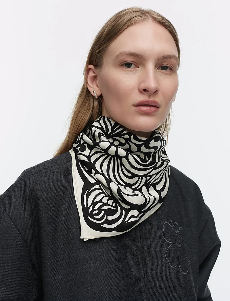 Marimekko - LAUHTUA SUNNUNTAI - modetrends - off white, black - 0