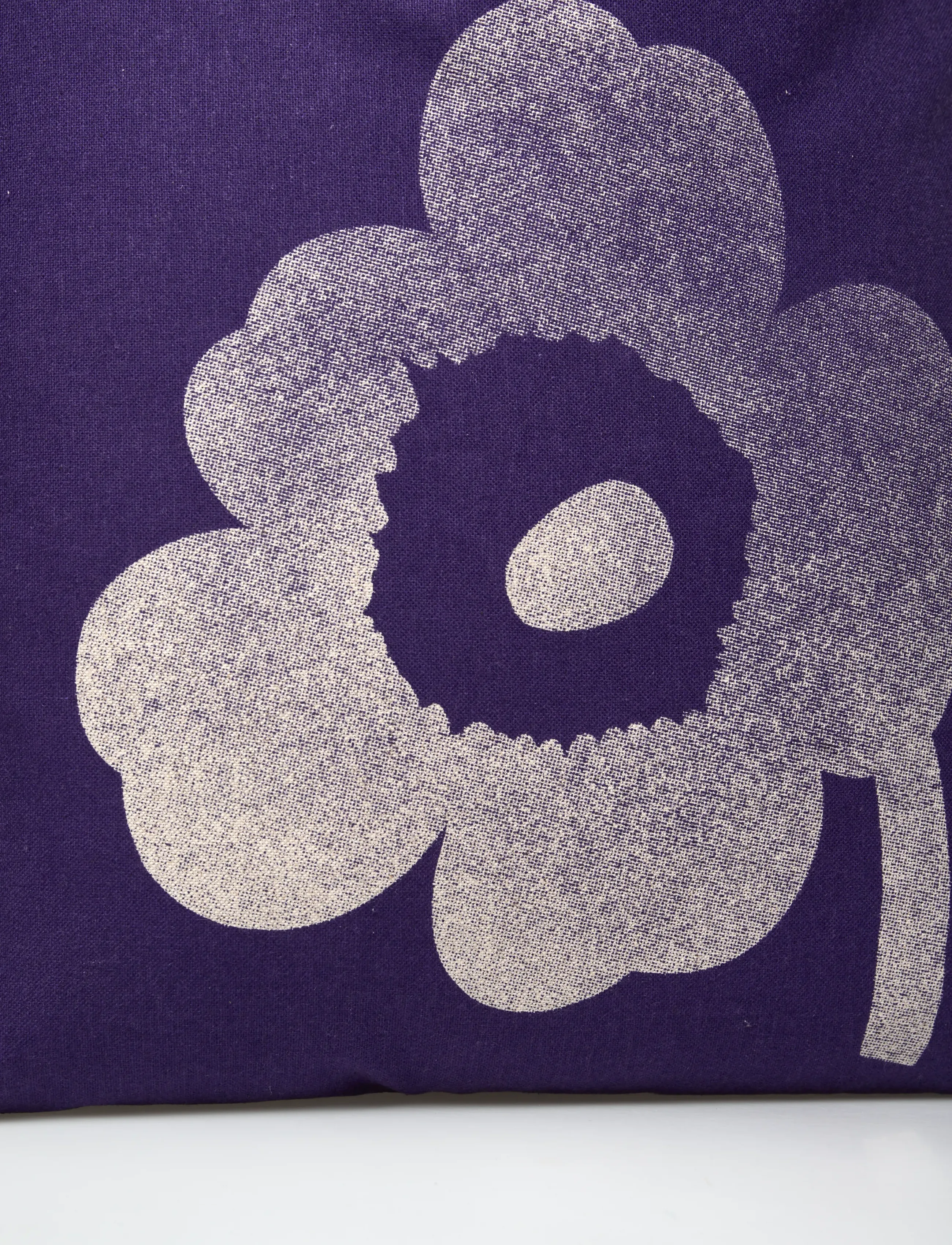 Marimekko - VANKKA UNIKKO PLACEMENT - tote bags - violet, off white - 4