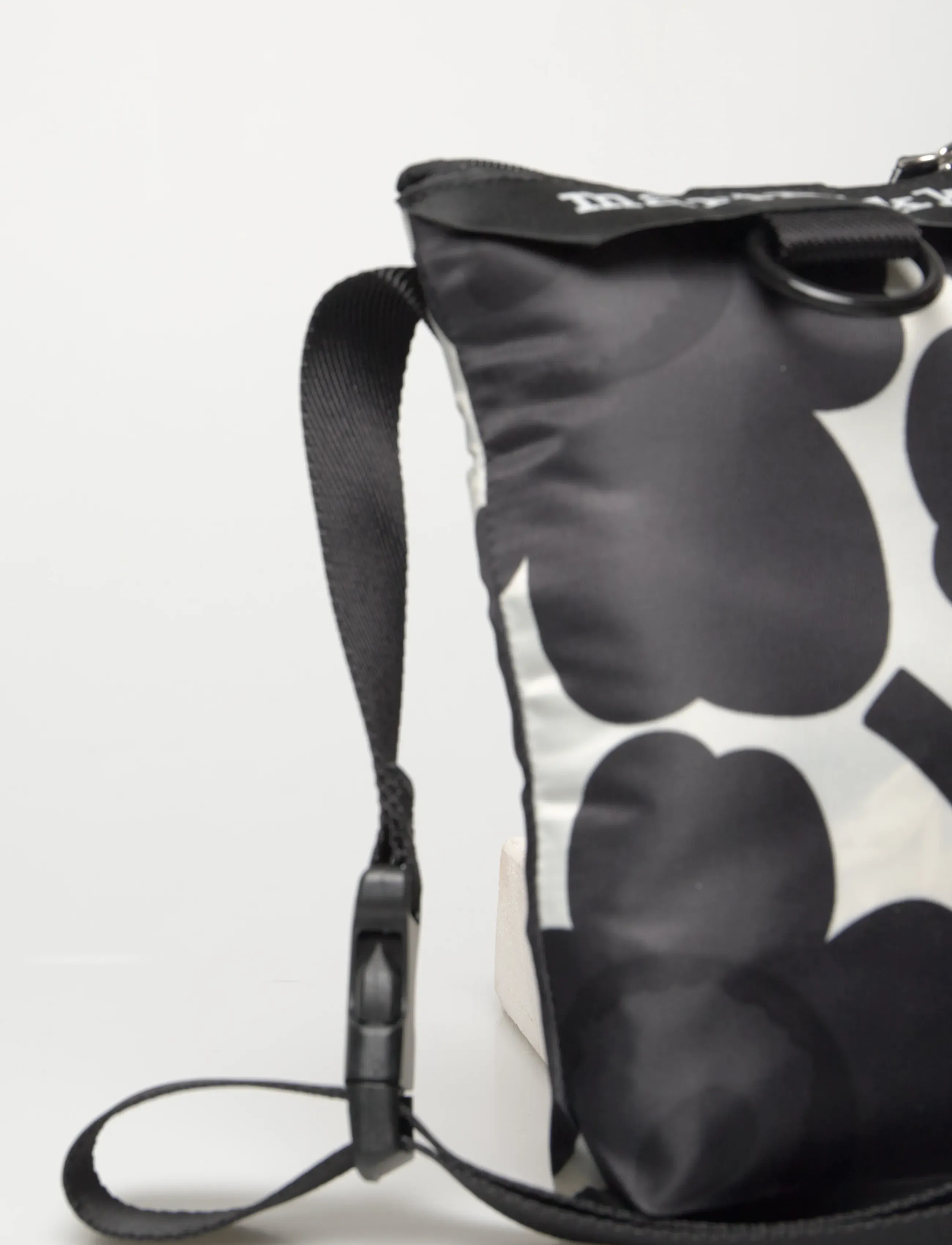Marimekko - NEAT PHONE POCKET UNIKKO - dark grey, off-white - 5
