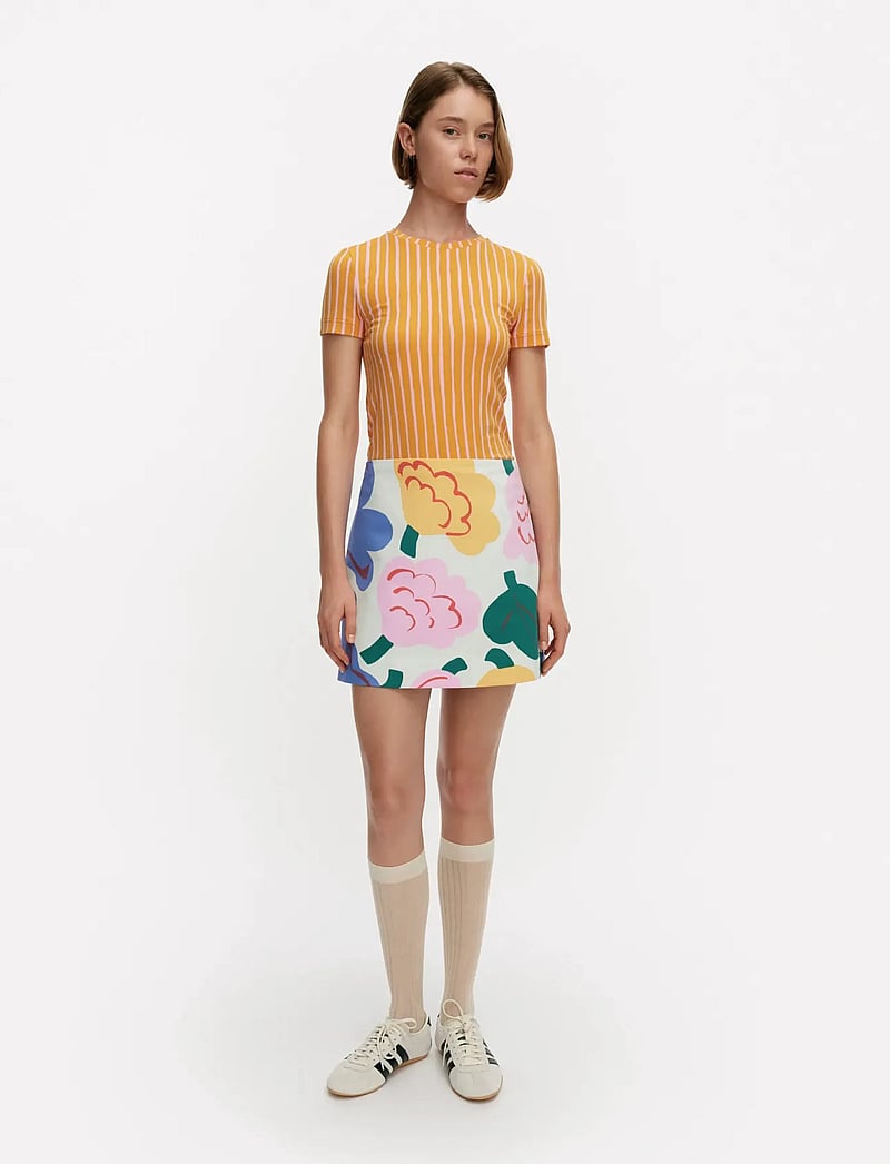 Marimekko - ILOITA KUKASTA KUKKAAN - kurze röcke - light green, green, blue - 0