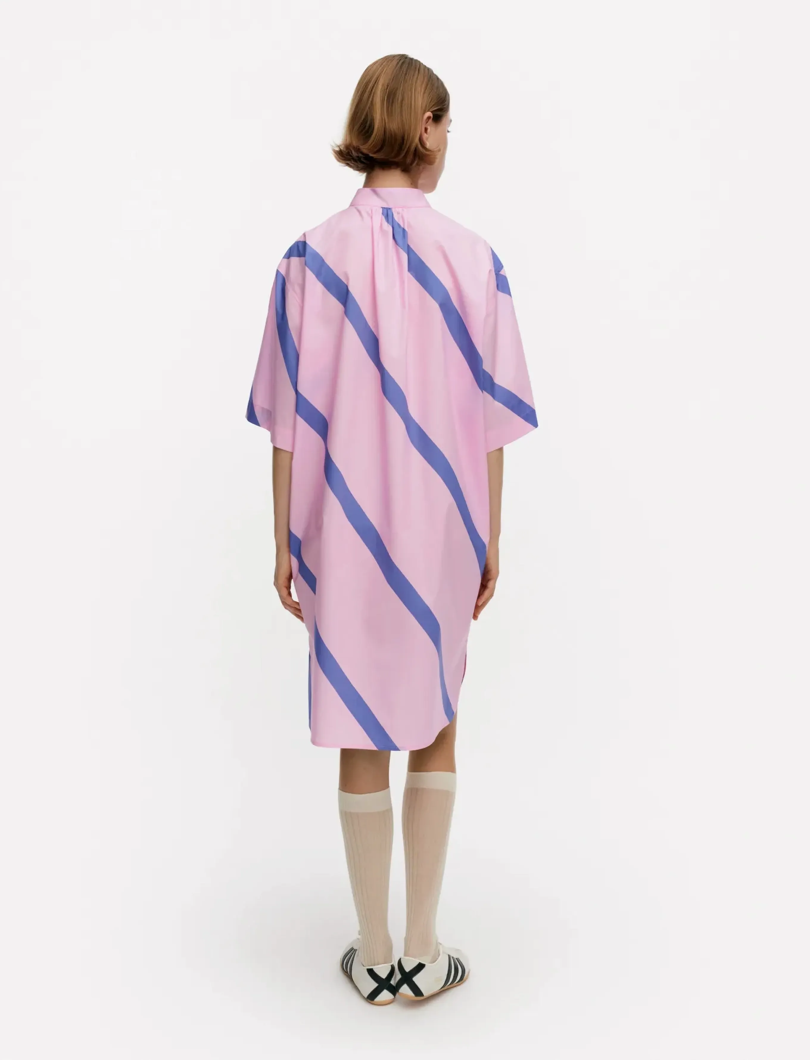 Marimekko - PIHALLA BASSO - midi-kleider - blue, pink - 3