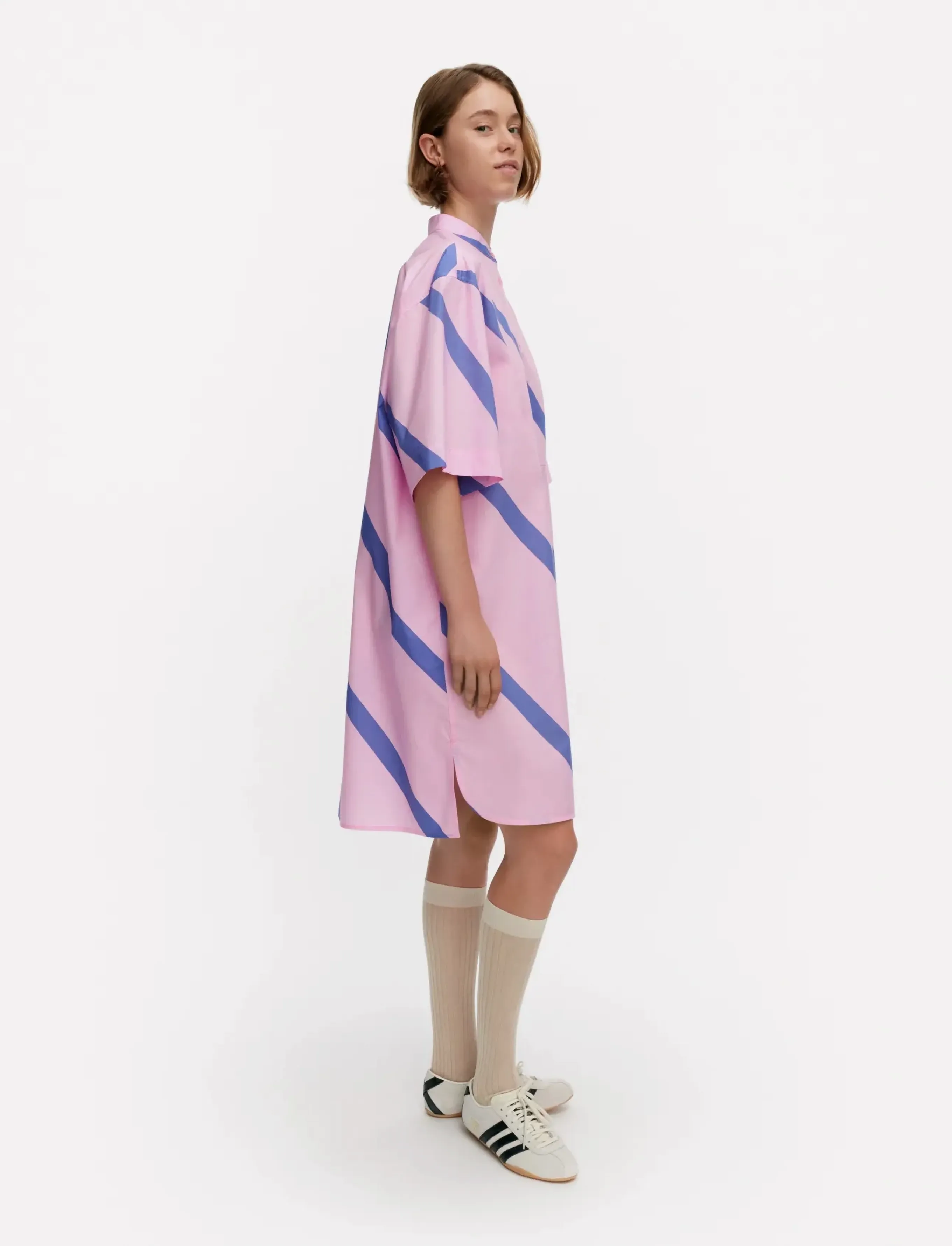 Marimekko - PIHALLA BASSO - midi-kleider - blue, pink - 4
