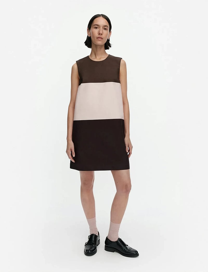 Marimekko - MALLI HENNIKA - korte kjoler - dark brown, light pink, brown - 0