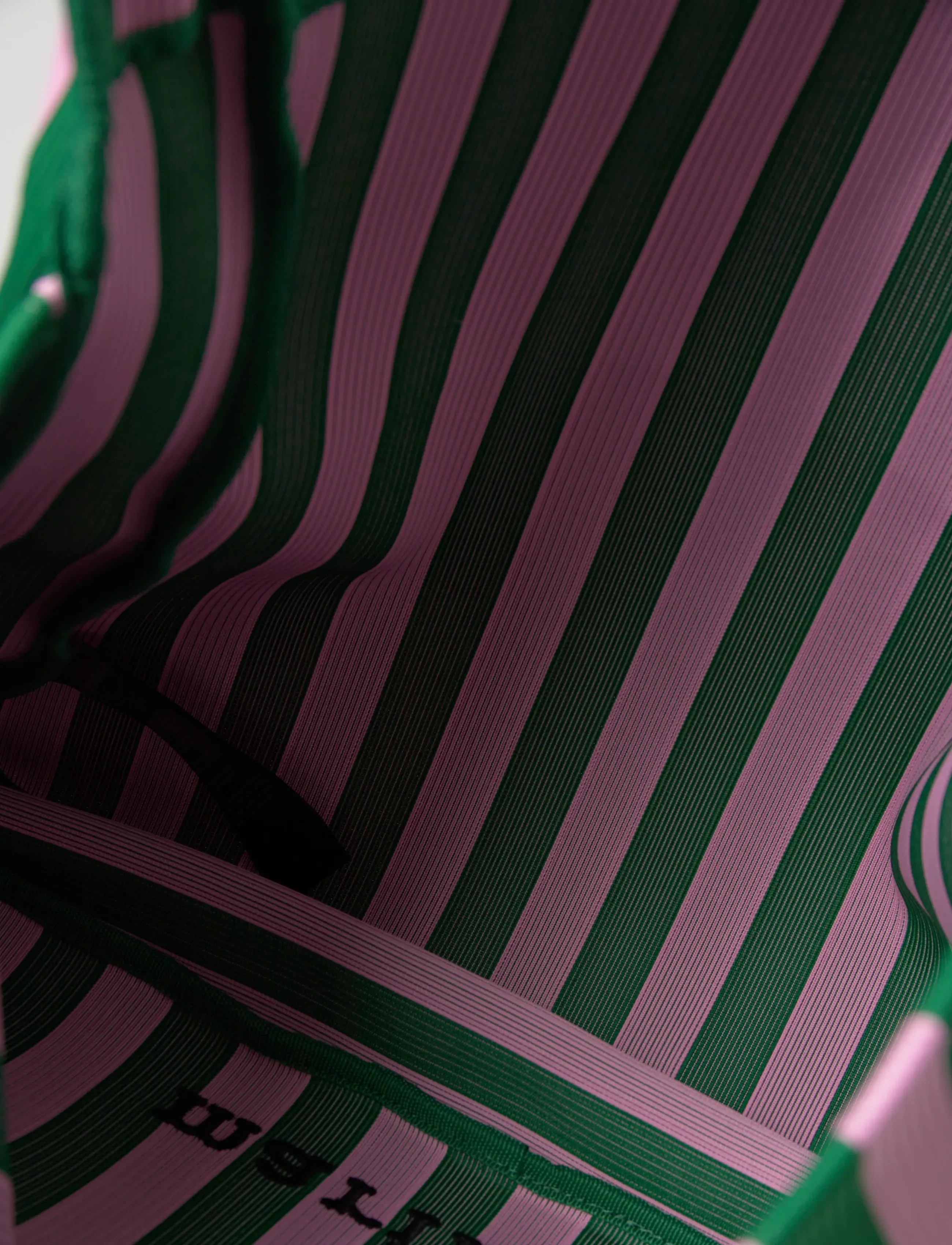 Marimekko - KNITTED BAG LARGE MERIROSVO - pink, dark green - 5