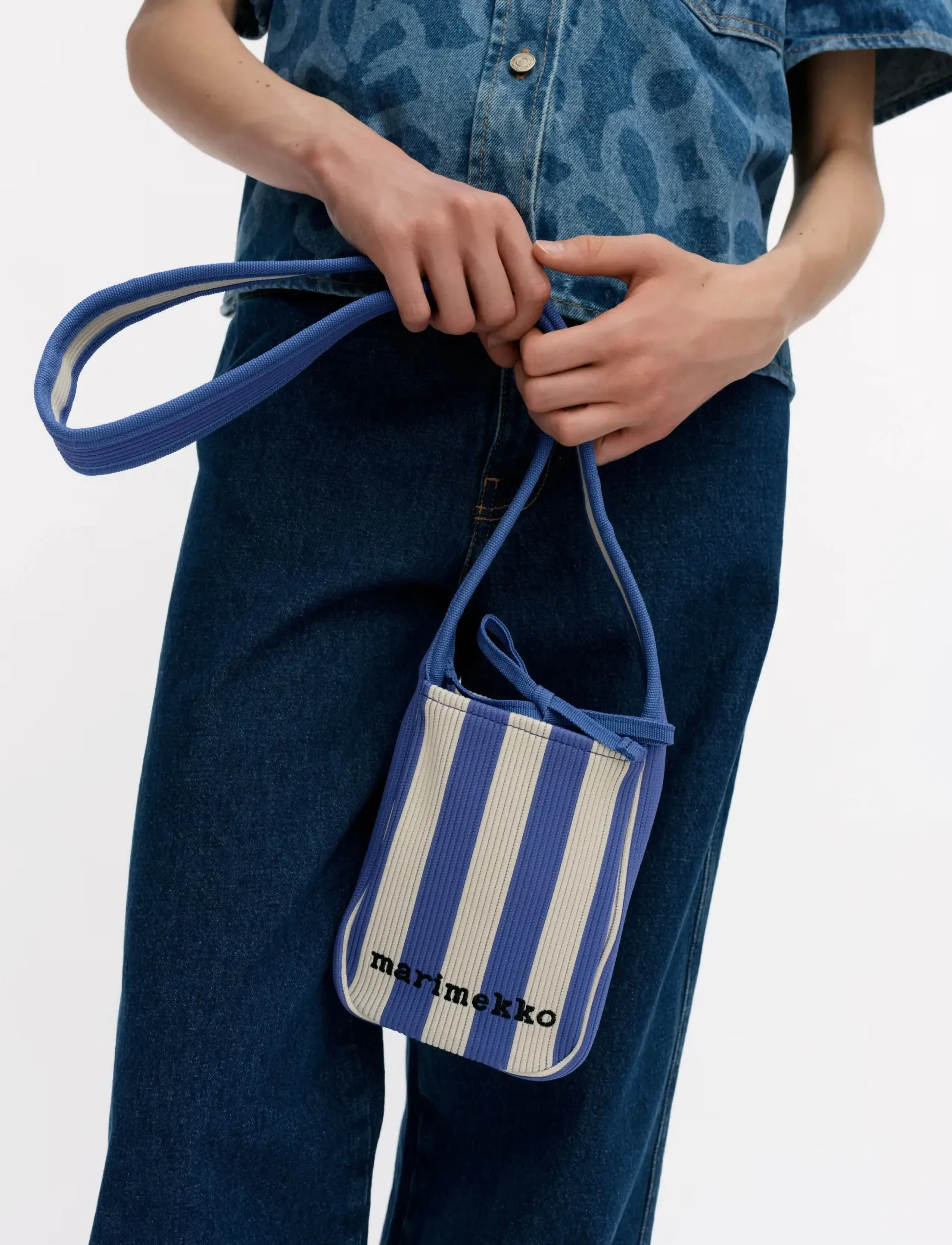 Marimekko Knitted Phone Pocket Merirosvo, One Size, Designer, Blau - Small Shoulder Bags-crossbody Bags, Frauen