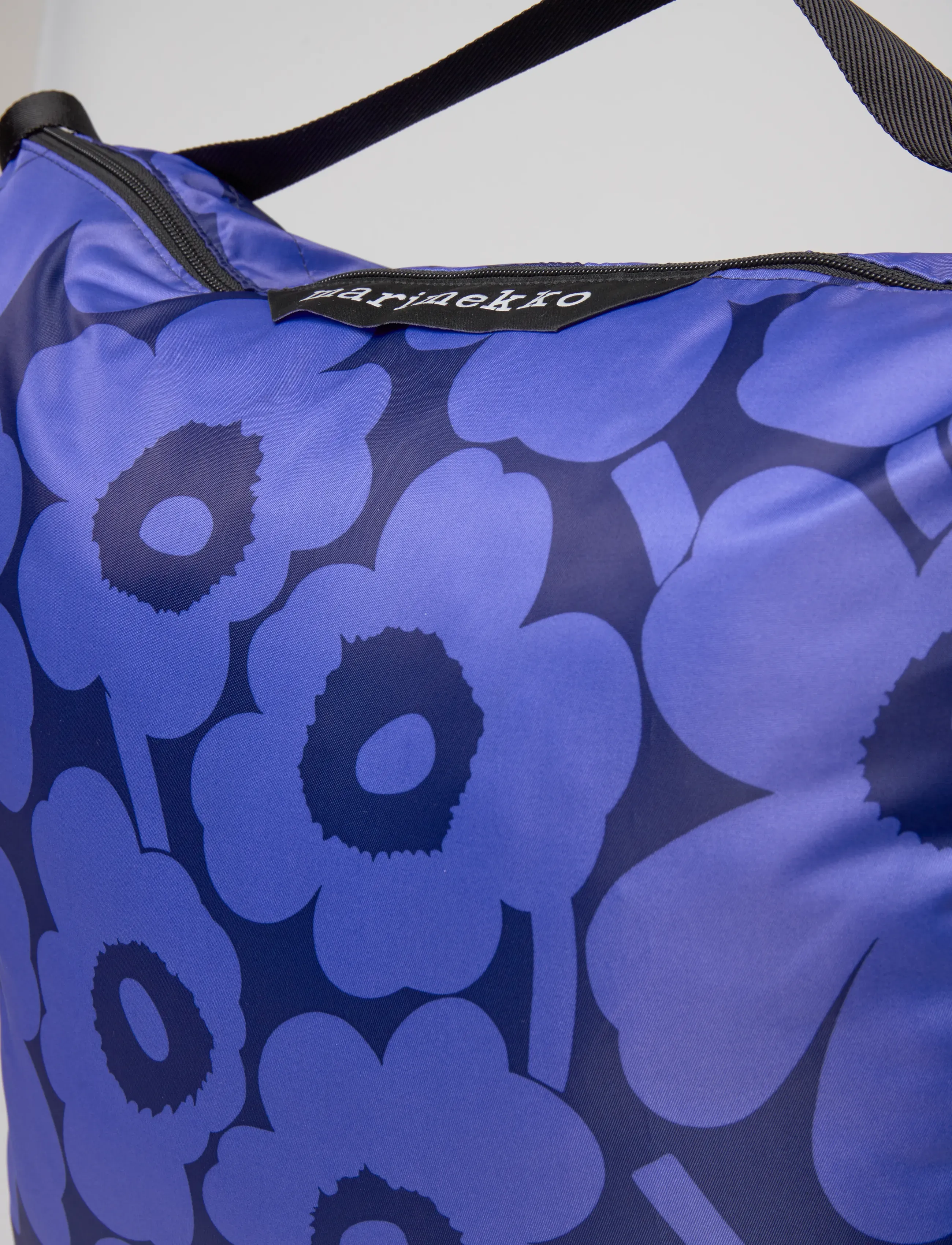Marimekko - NEAT CROSSBODY UNIKKO L - mode trends - blue, dark blue - 4
