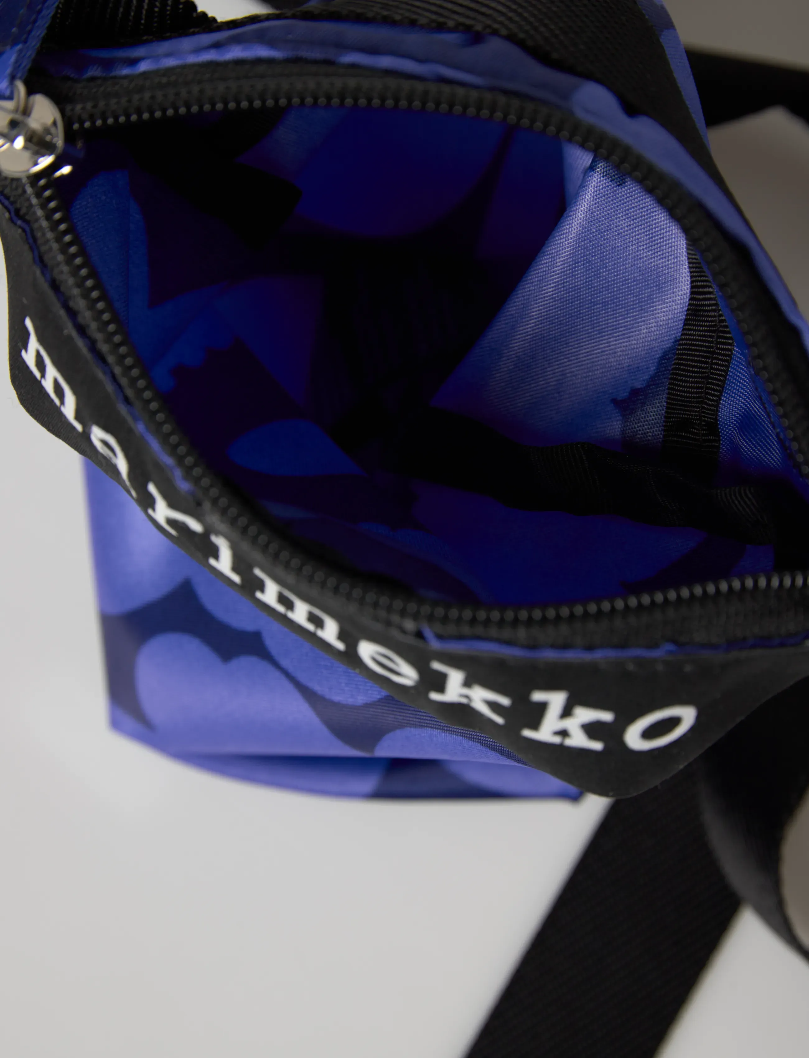 Marimekko - NEAT PHONE POCKET UNIKKO - phone cases - blue, dark blue - 5