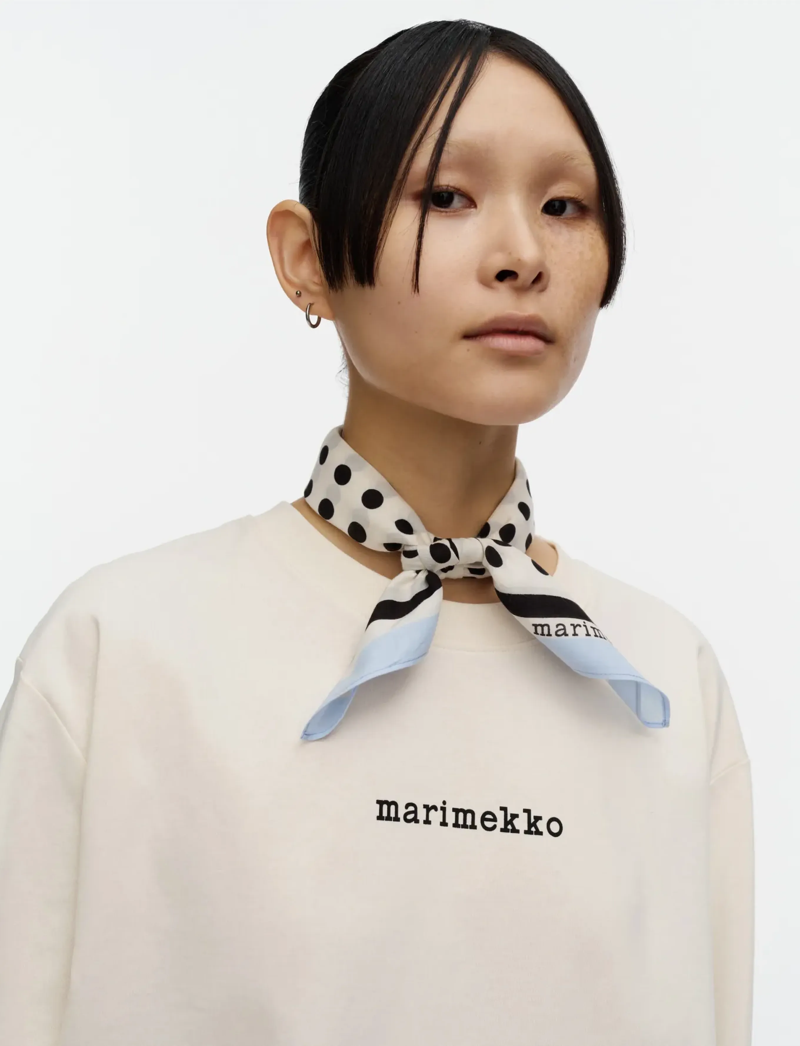 Marimekko ASTRILLI PALLO - Accessoires - OFF WHITE, BLACK, LIGHT BLUE / white
