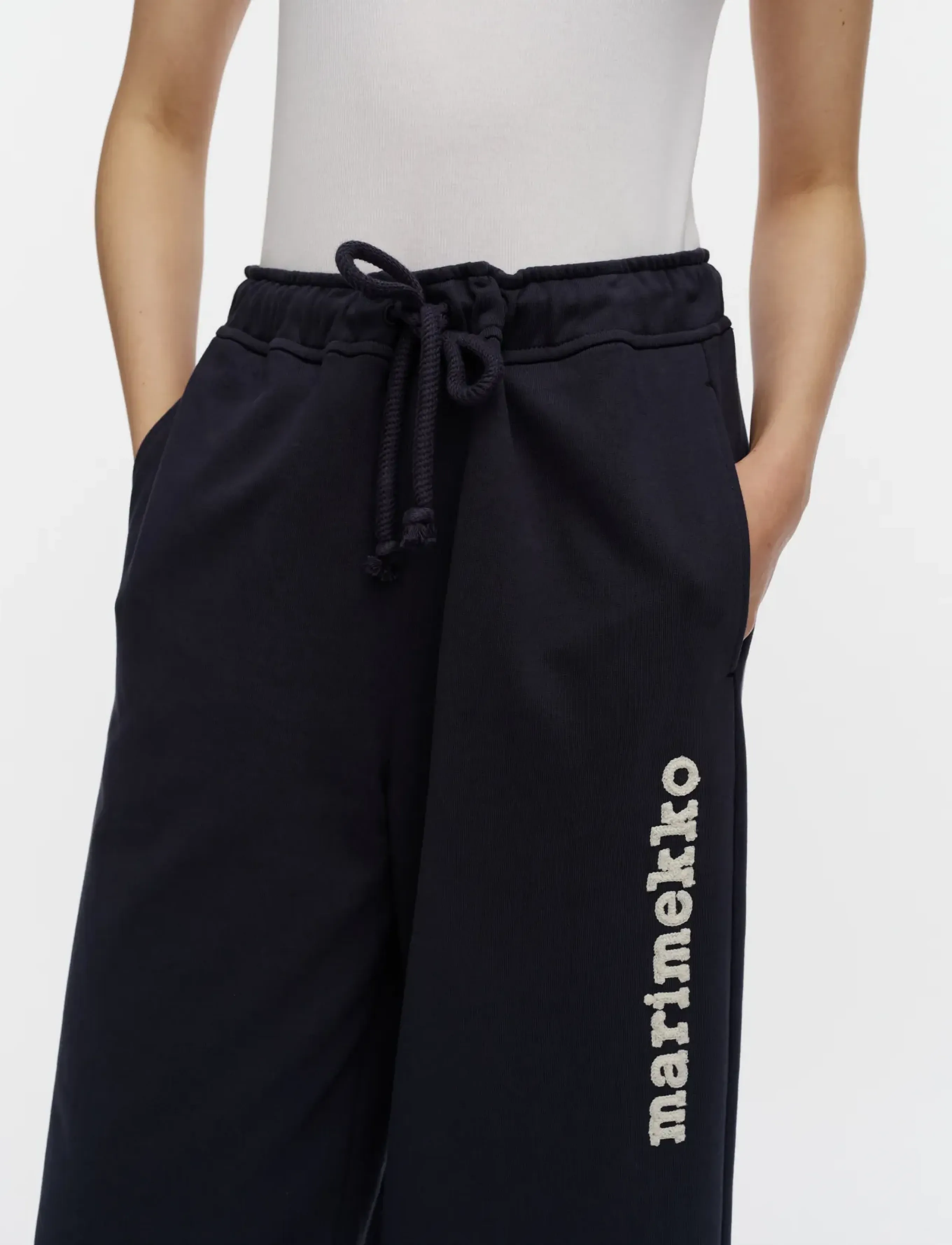 Marimekko - PUUSKA LOGO PLACEMENT - fashion trends - dark navy, off white - 3