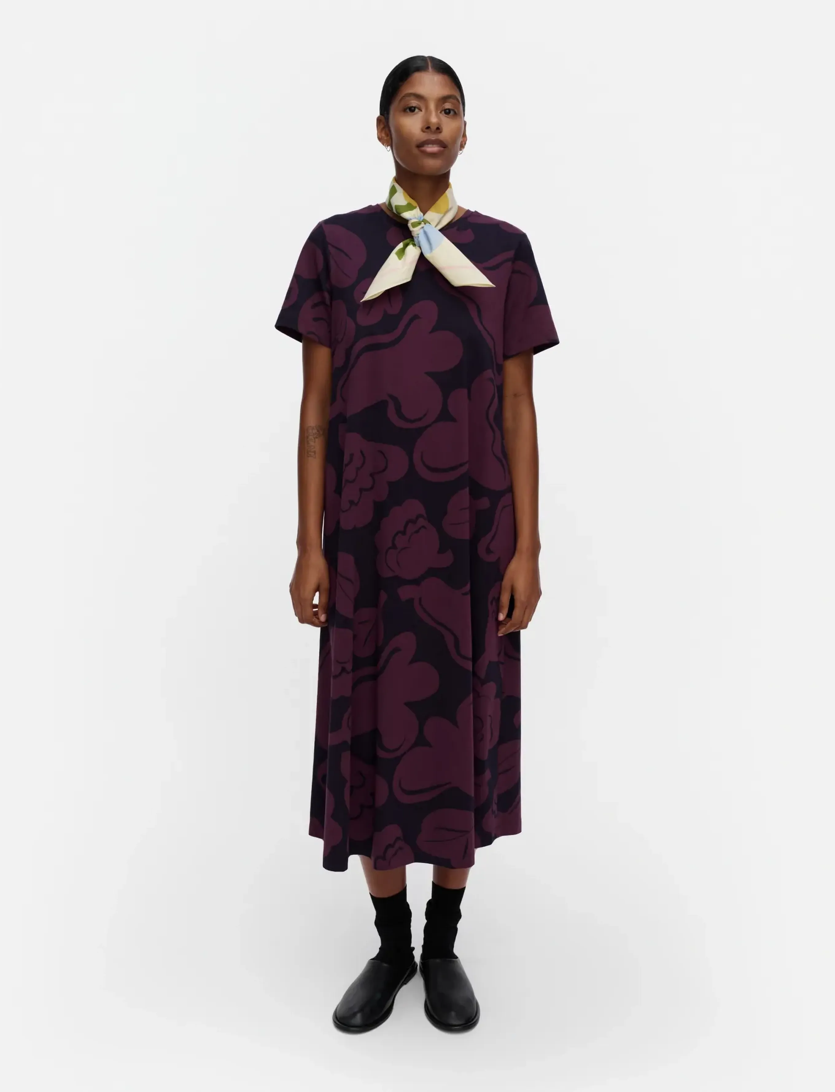 Marimekko PISTEINEN KUKASTA KUKKAAN - T-shirtkjoler - DARK PURPLE, DARK NAVY / burgundy