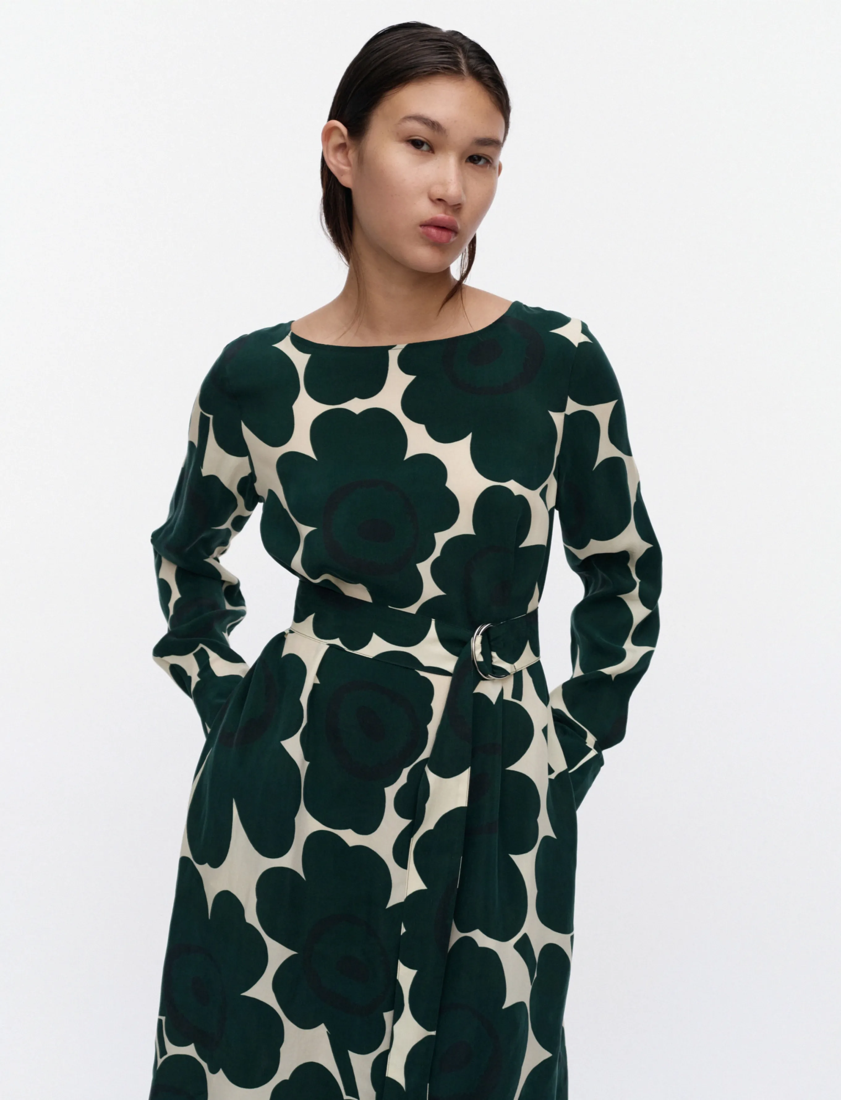 Marimekko - SATUNNAINEN UNIKKO - midikleidid - dark green, light yellow - 3